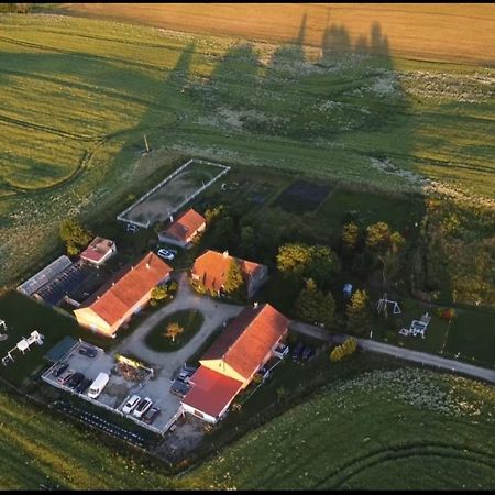 Villa Folwark Malinowy Chrusniak Bisztynek Exterior foto